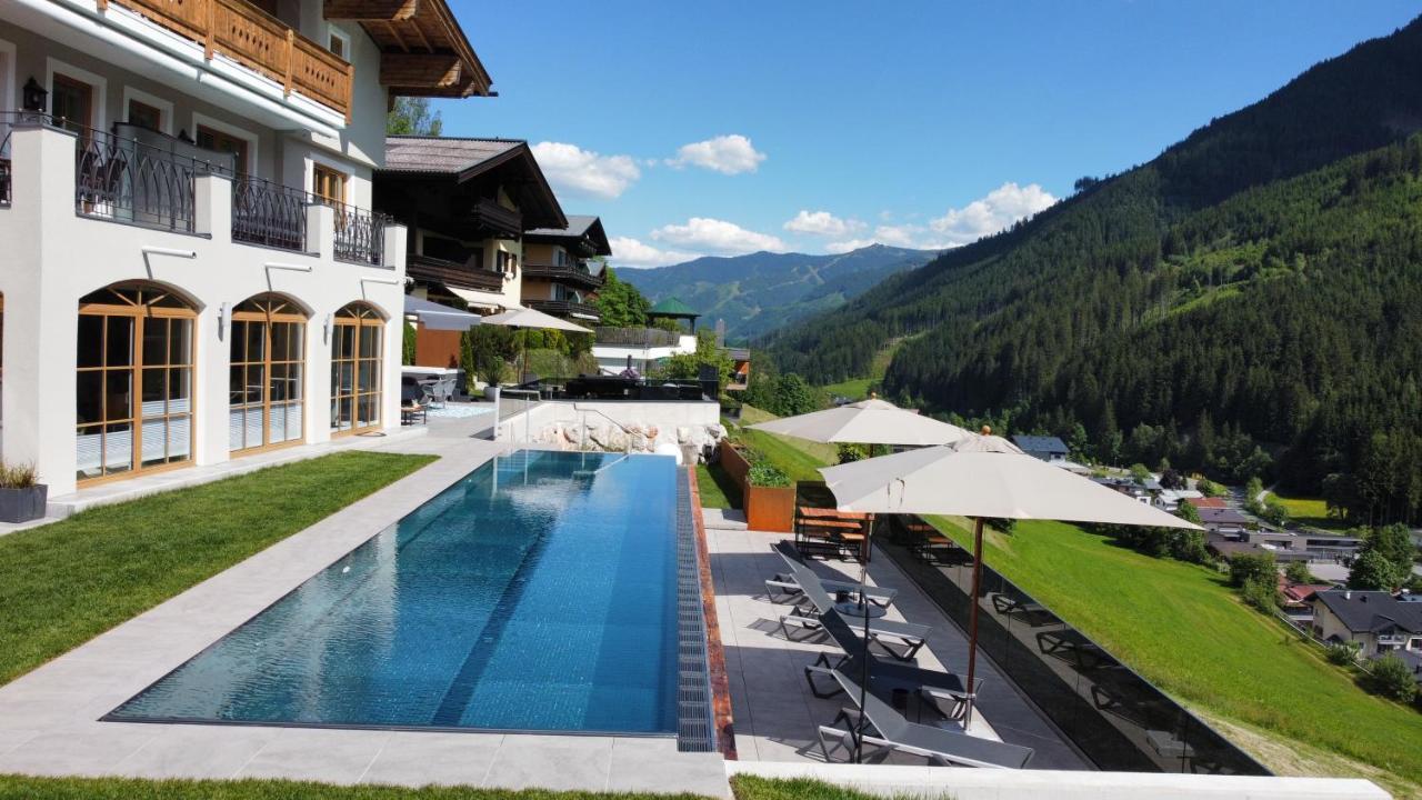 Appartements Casa Nuova ซาลบาคฮินเทอร์เกลมม์ ภายนอก รูปภาพ