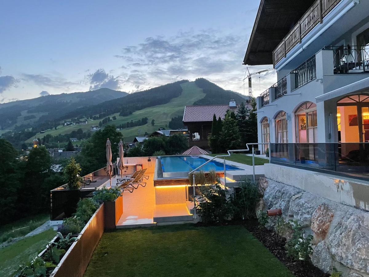 Appartements Casa Nuova ซาลบาคฮินเทอร์เกลมม์ ภายนอก รูปภาพ